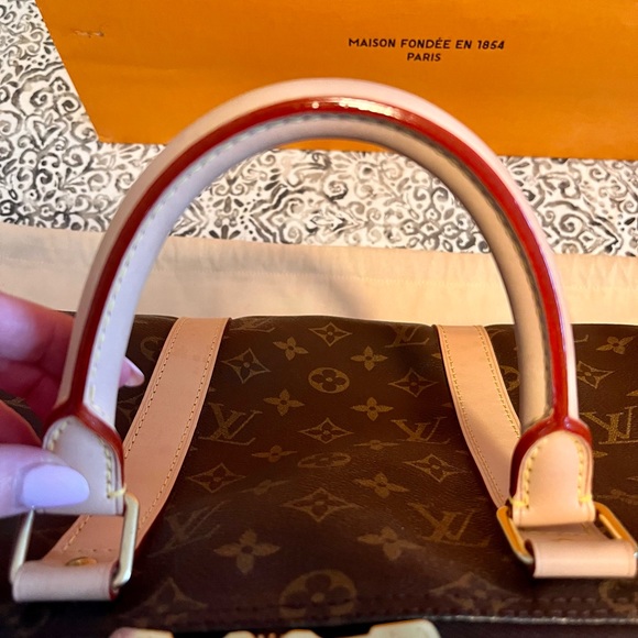 Authentic Louis Vuitton Keepall 50. New zipper, handles, chapes and body bands. - Picture 7 of 16